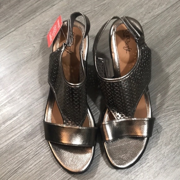 Eurosoft by Sofft Silver/Pewter “Vania” Comfort Heel Sandals NWT Size 11 - Picture 1 of 10